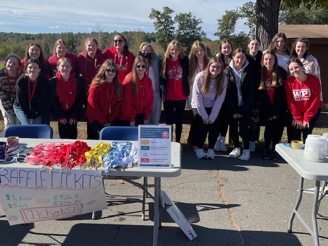 Community Service Club members help support the ALS Association during last year's fundraiser.
Photo used with permission by Kelly Giguere