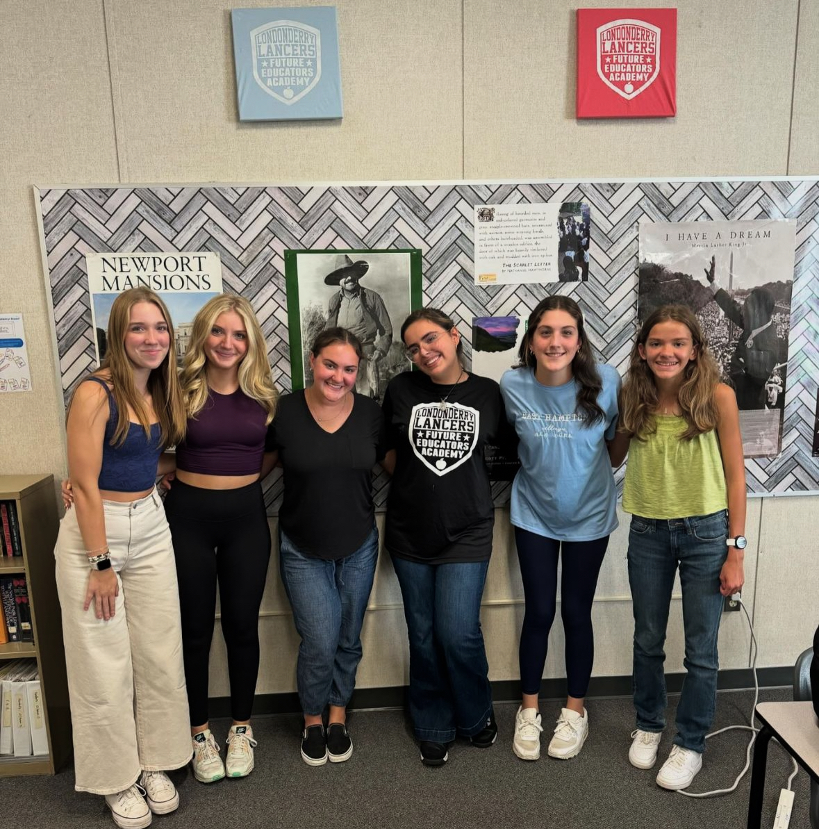 Members of the Futures Educators Club gather for their first meeting of the year. For many, this was a start to their journey of becoming the next generation of educators.
Photo used with permission by Katelyn Leger