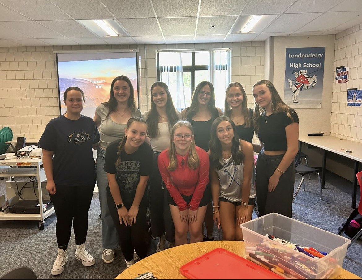 Bring Change 2 Mind with their group of students at the first meeting of the year. (Photo used with permission from Steph Gervais)