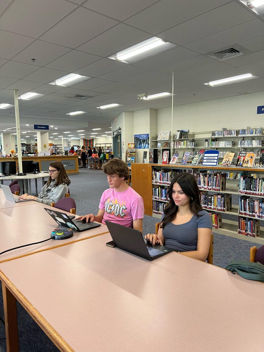 Seniors work on their essays during the College Essay Workshop.