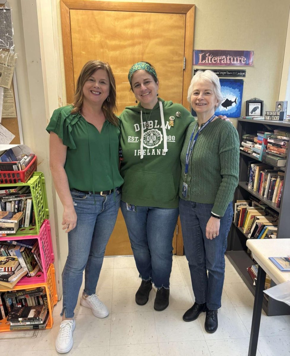 The 400's ladies: Karen Young, Mary Dewinkeleer and Heather Diamond